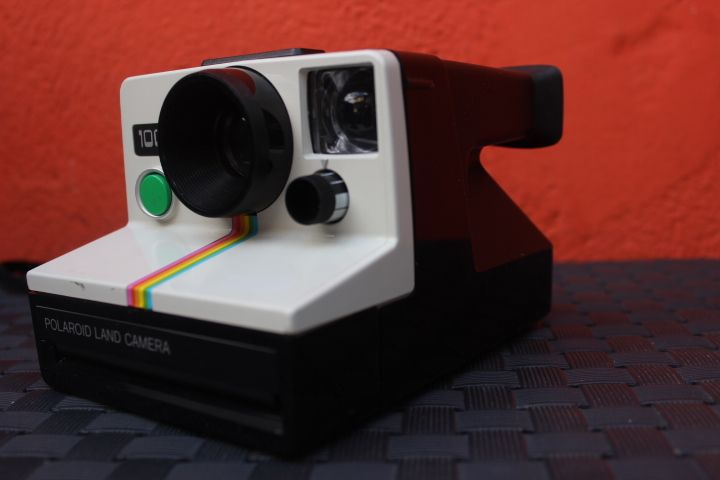 Appareil Photo Vintage Polaroid Land Camera – Super Color 1000 – Fonctionnel
