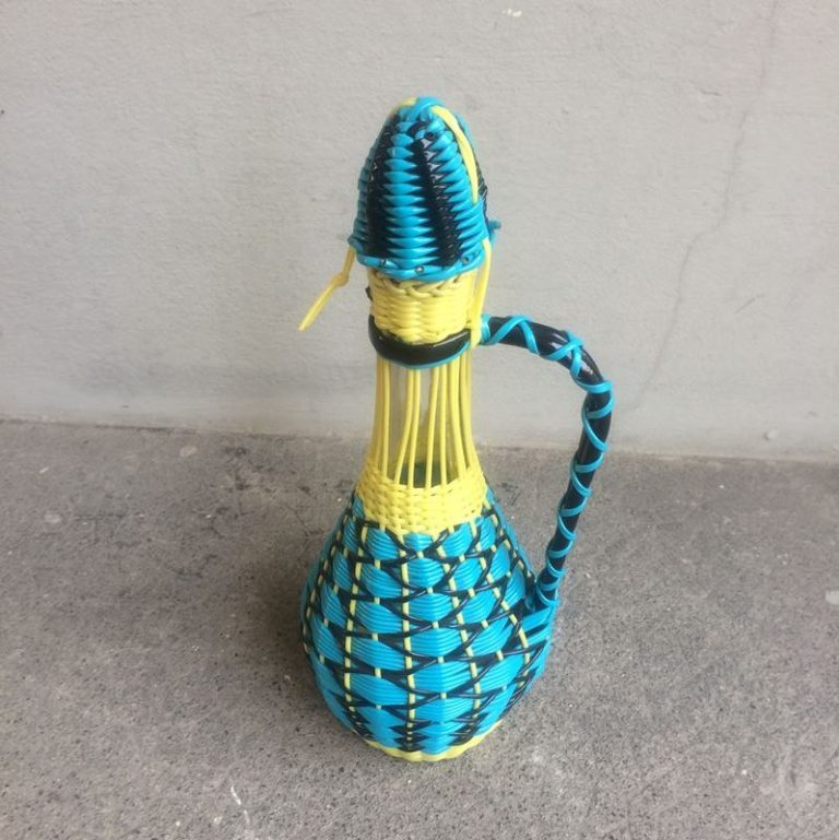 Petite Bouteille De Gaz Bleu Et Jaune