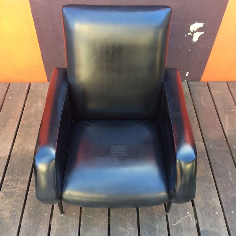 fauteuil skai noir vintage fauteuil vintage rockabilly ska 239 noir datant des ann 233 es 60 fauteuil skai noir vintage fauteuil vintage rockabilly ska 239 noir datant des ann 233 es 60