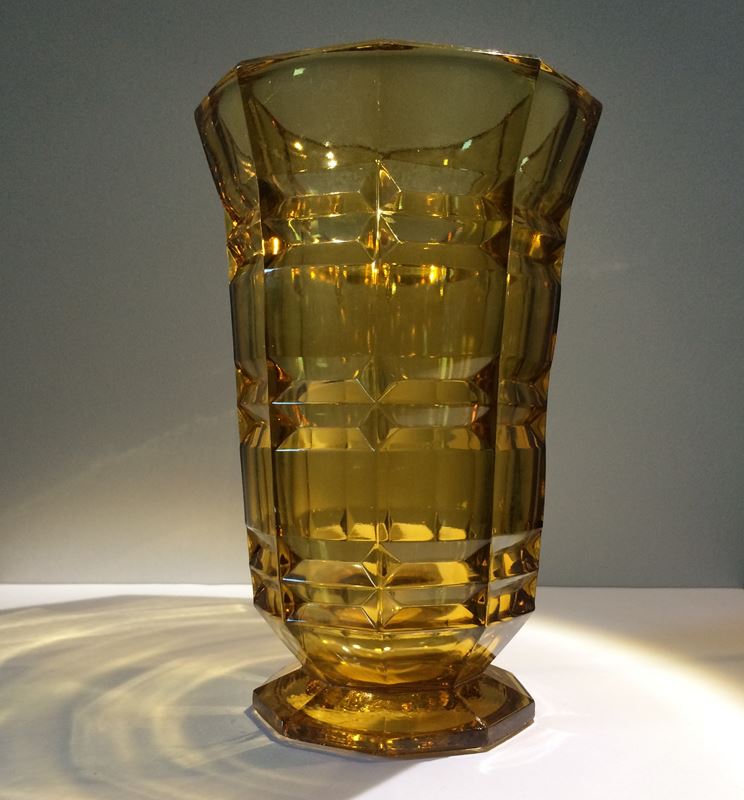 Vase style Art Déco en verre taillé Vintage by fabichka