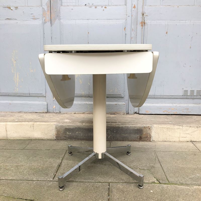 Table ronde à rabats vintage pied central Vintage by fabichka table ronde pliante vintage